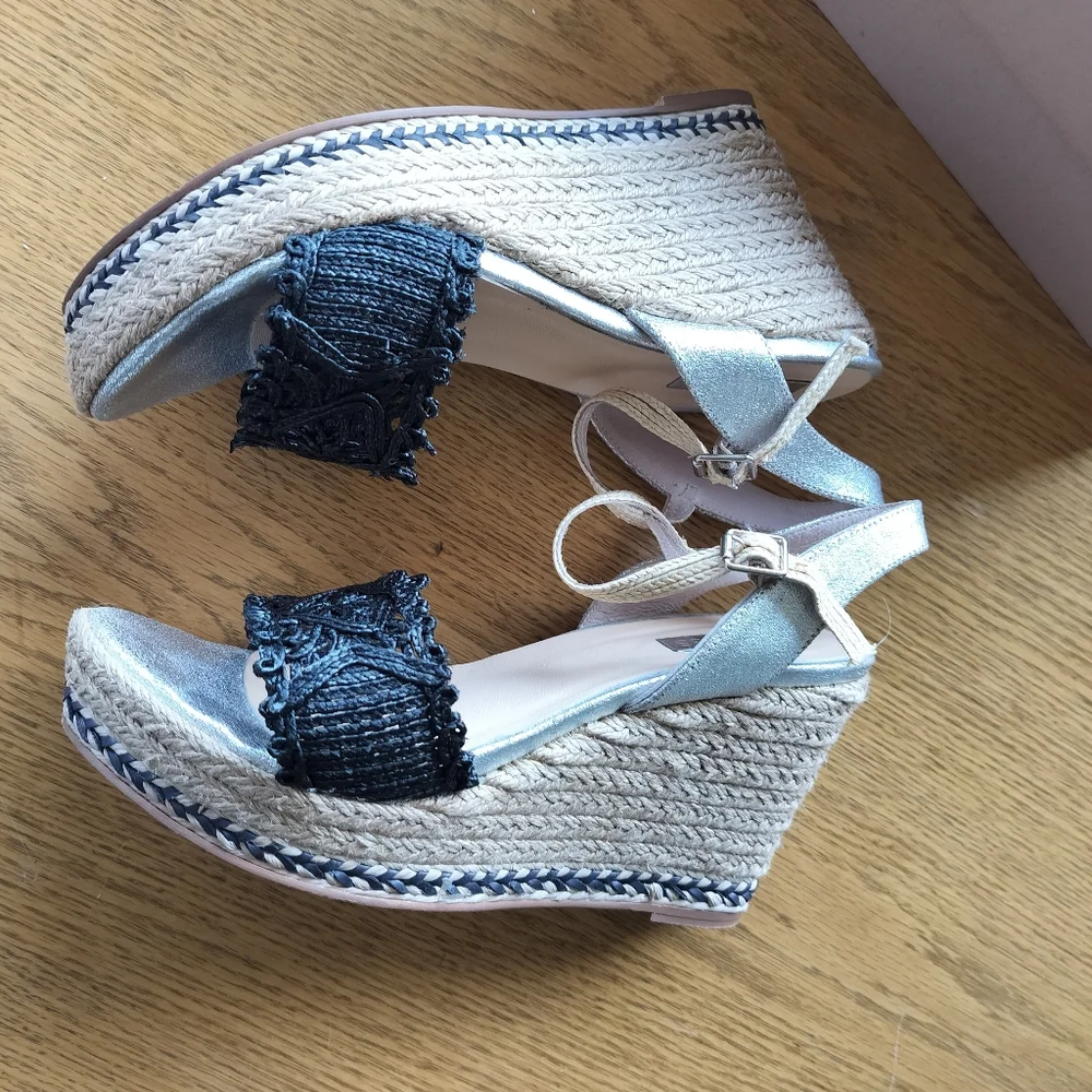 Anthropologie Elysess Textured Wedge Women's Size 7 Black Silver